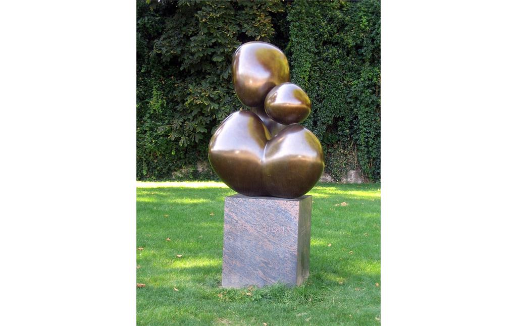 Skulptur Affection von Lucien Wercollier in den Kaiserin-Augusta-Anlagen in Koblenz (2013)