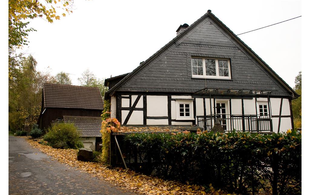 Giebelseite eines Fachwerkhauses in Hütte (2013)