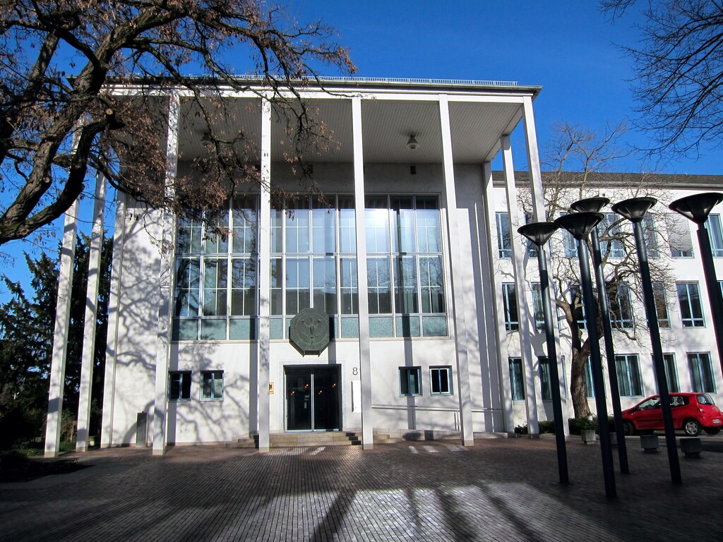 Ehemaliges Bundespostministerium in der Adenauerallee in Bonn (2015)
