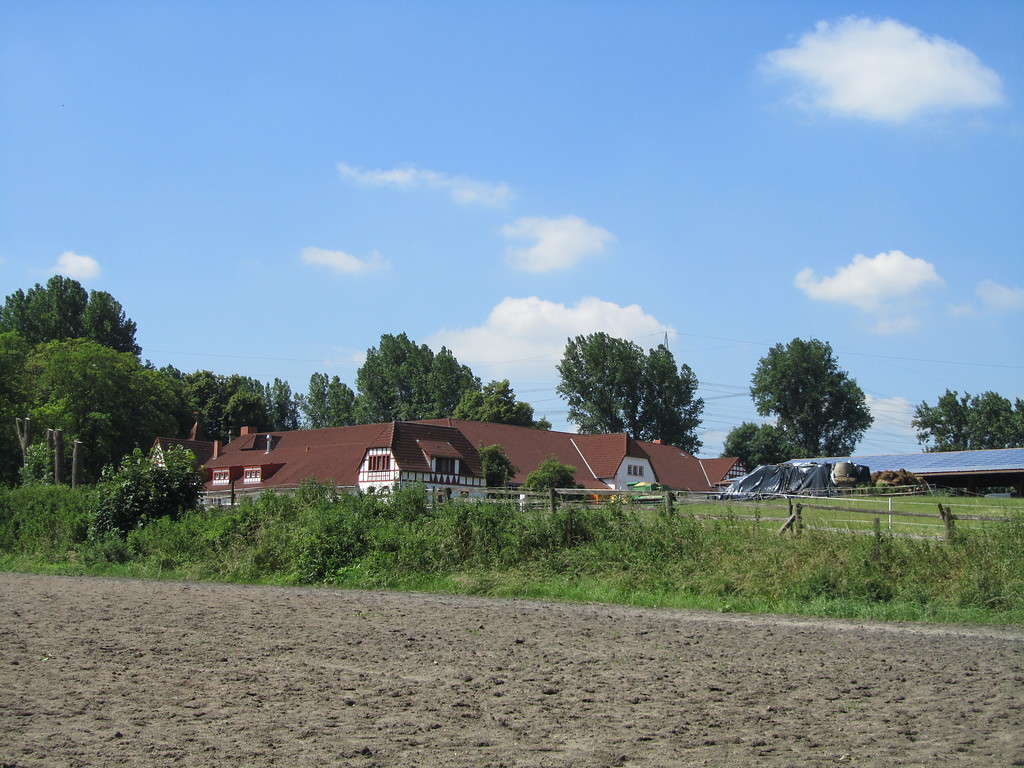 Blick auf den Vierseithof Weilerhof in Fischenich (2014)