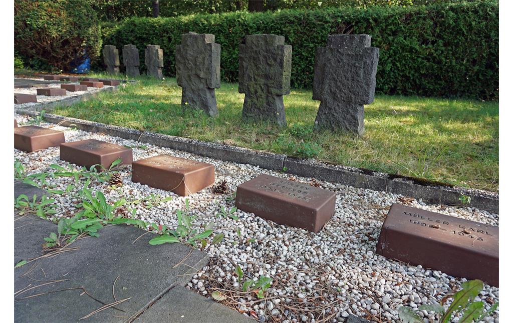 Friedhof für die Gefallenen des Zweiten Weltkriegs bei Bruchhausen (2019)
