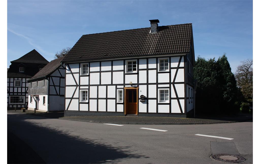 Historischer Ortskern: Johann-Breidenassel-Straße 1, Hohkeppel (2017)