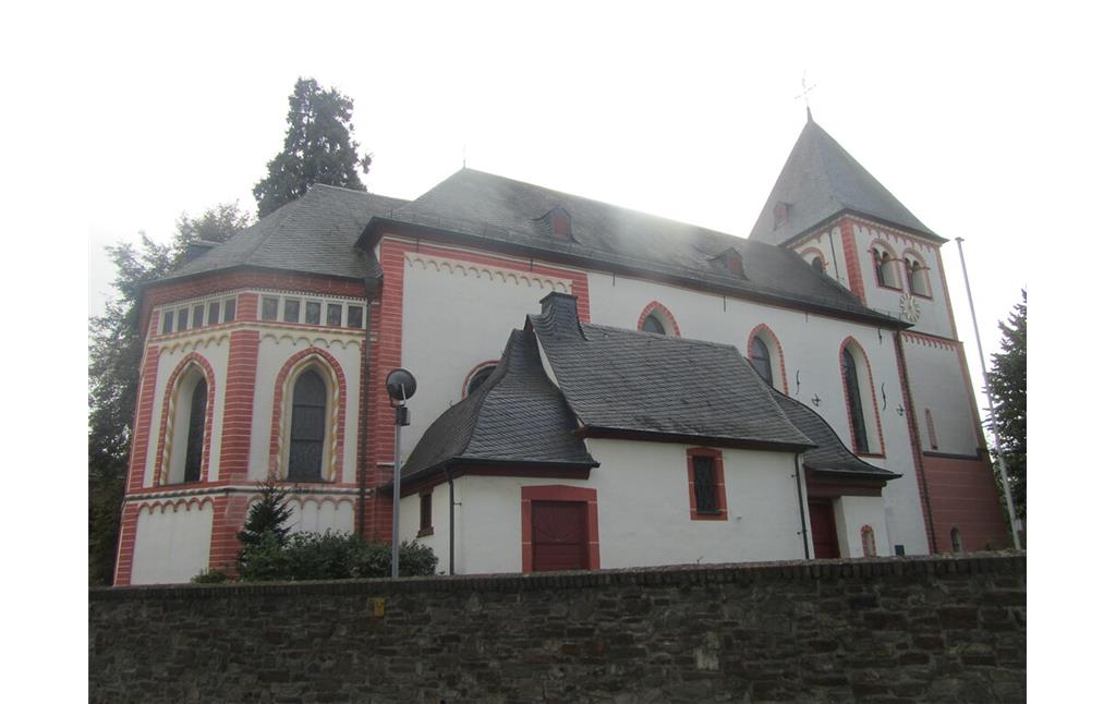 Katholische Kirche Sankt Petrus in Lüftelberg (2014)