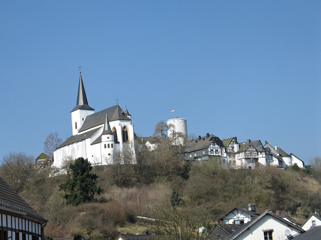 Burg und Burgsiedlung Reifferscheid bei Hellenthal (2009)