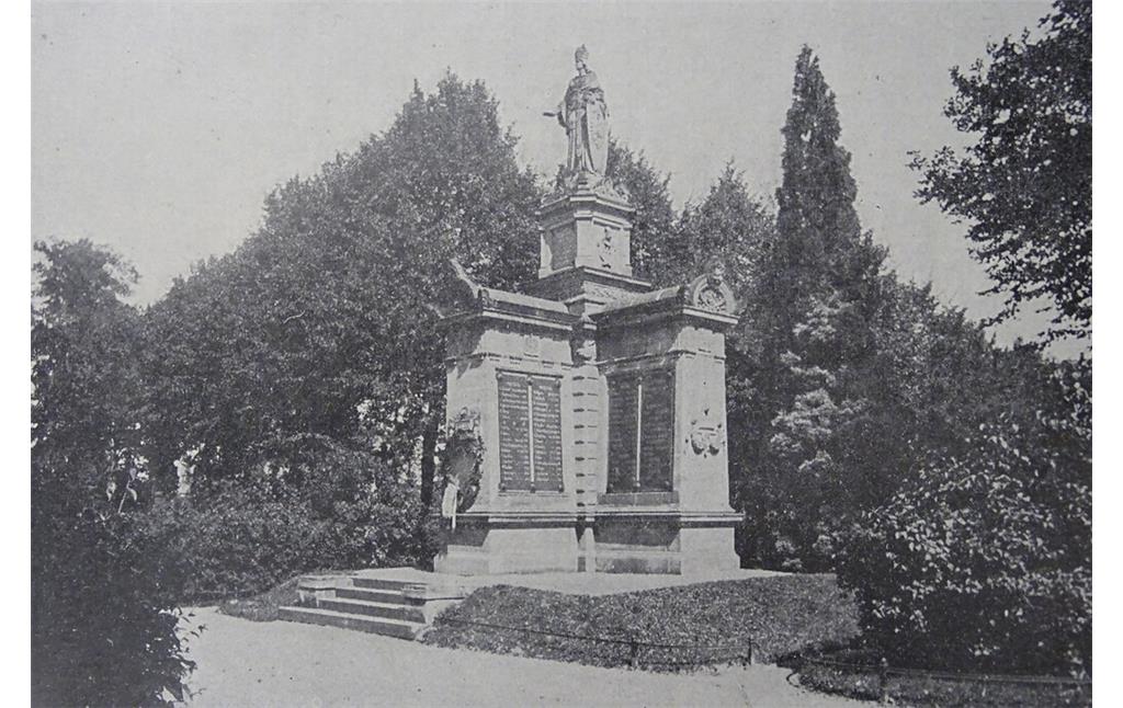 Kriegerdenkmal und Soldaten-Grabmal von 1870/71 auf dem Kölner Melatenfriedhof, um 1897