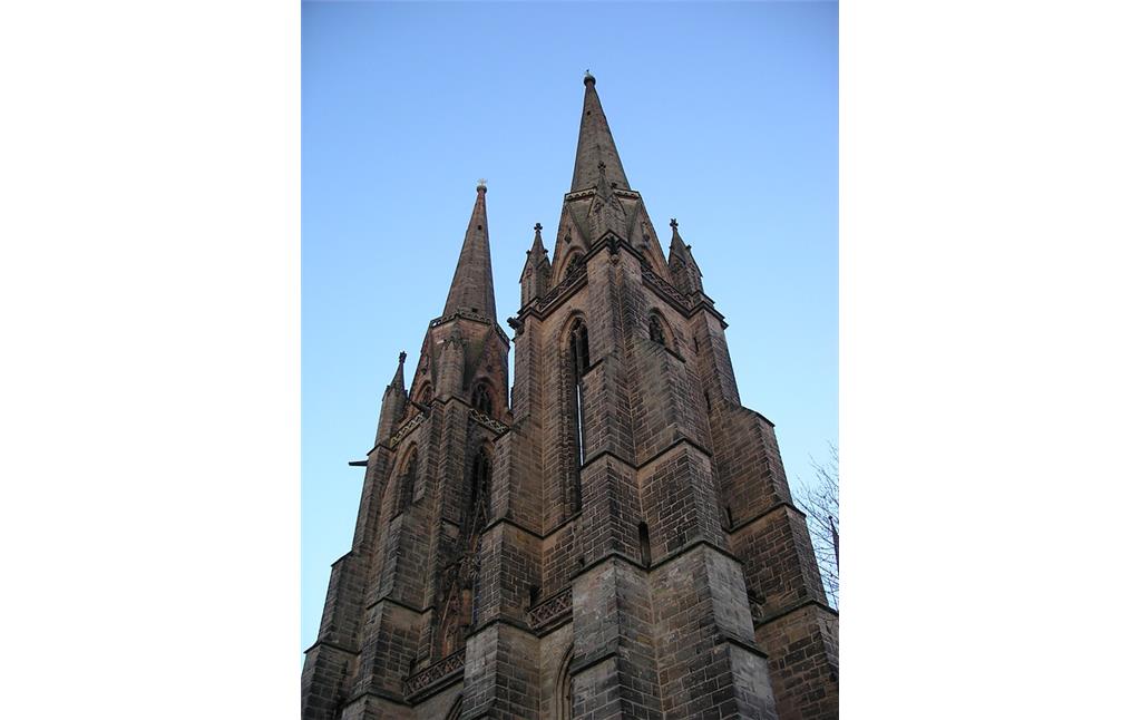 Außenansicht der Elisabethkirche in Marburg (2004)