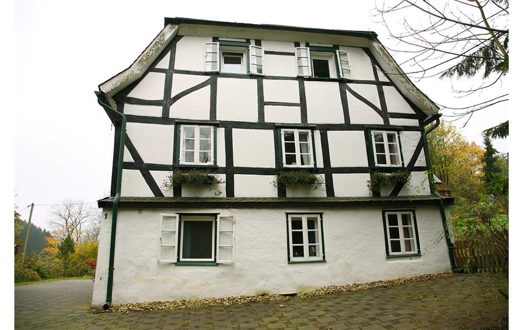 Giebelseite des Fachwerkhauses in Hütte (2009)