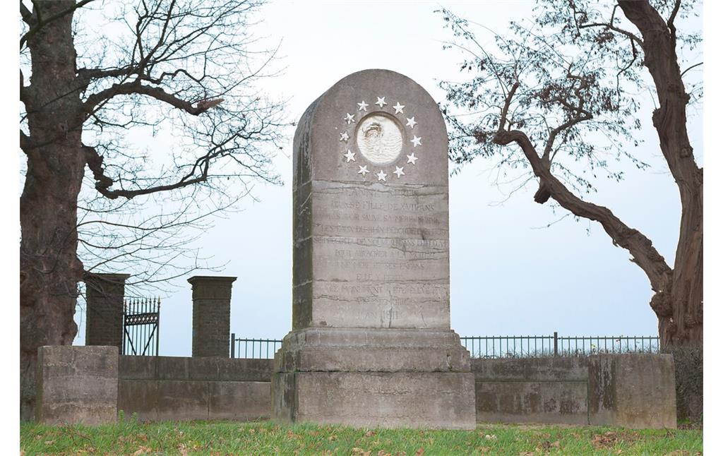 Frontansicht des Johanna-Sebus-Denkmals in Kleve-Wardhausen (2015)