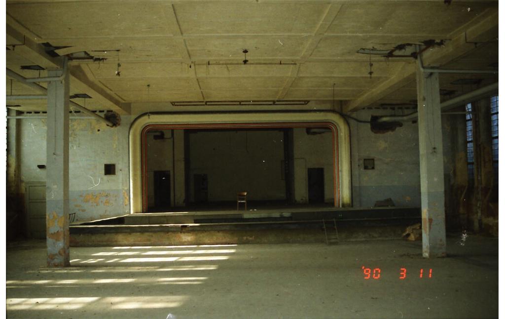 Theater im Untergeschoss des Verwaltungs- und Betriebsgebäudes der Gewerkschaft Carolus Magnus (1990)