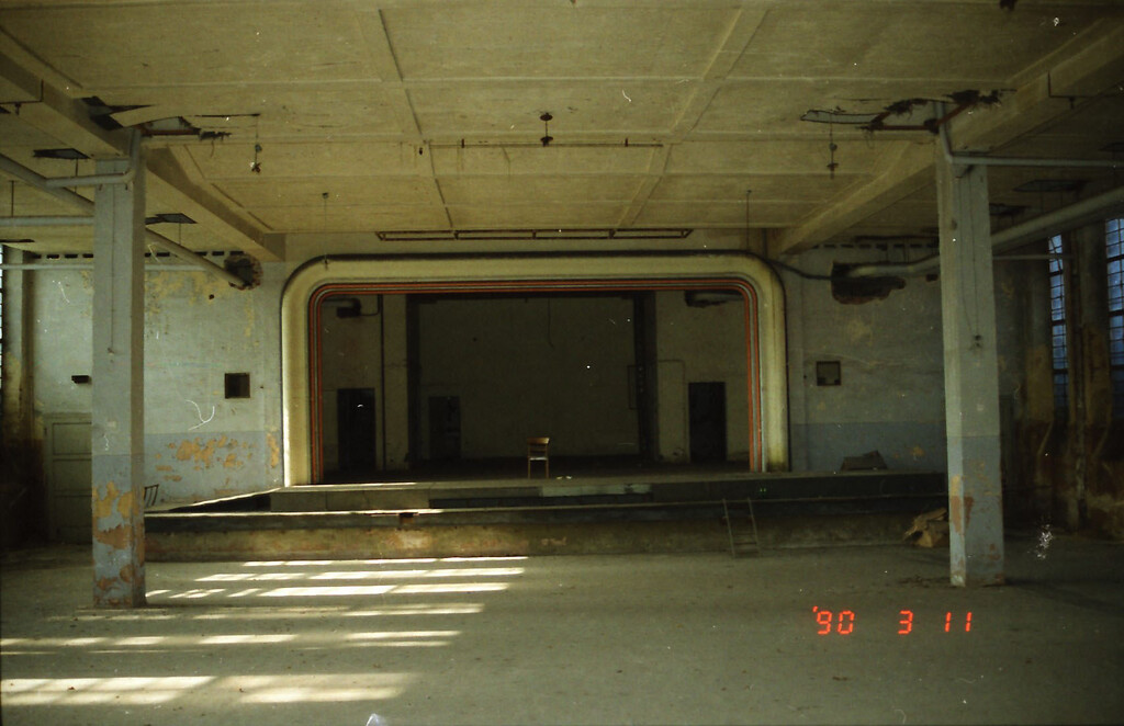 Theater im Untergeschoss des Verwaltungs- und Betriebsgebäudes der Gewerkschaft Carolus Magnus (1990)