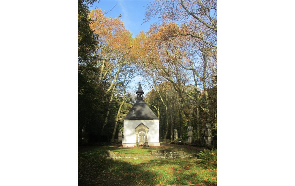 Rückansicht der Waldkapelle im Rheinbacher Stadtwald (2014)