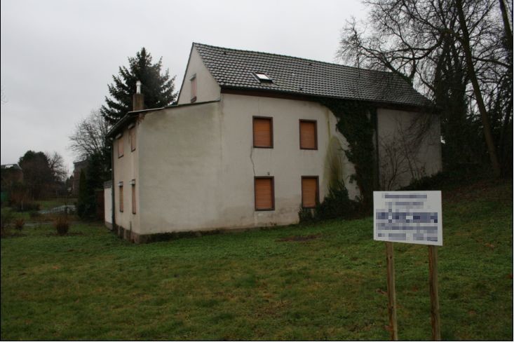 Die Mühle ist nicht mehr bewohnt und steht zum Verkauf (2009)