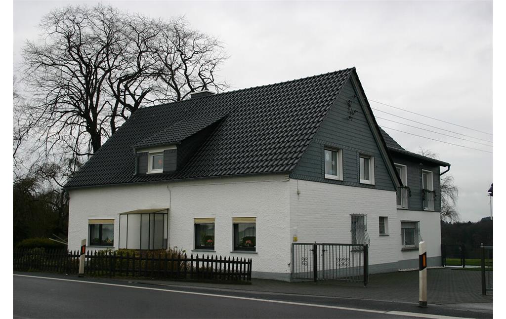 Wohnhaus der Einzelsiedlung Möllersbaum an der B 483 (2008)
