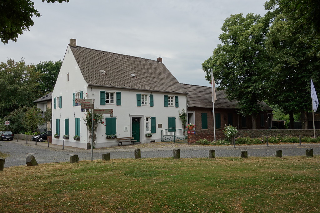Ehemaliges Lehrerhaus Dorf Friemersheim (2016)