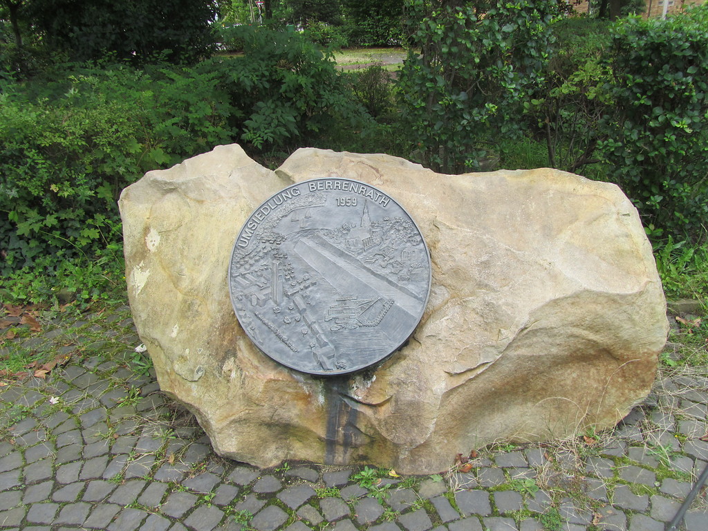 Gedenkstein Umsiedlung Berrenrath (2014)