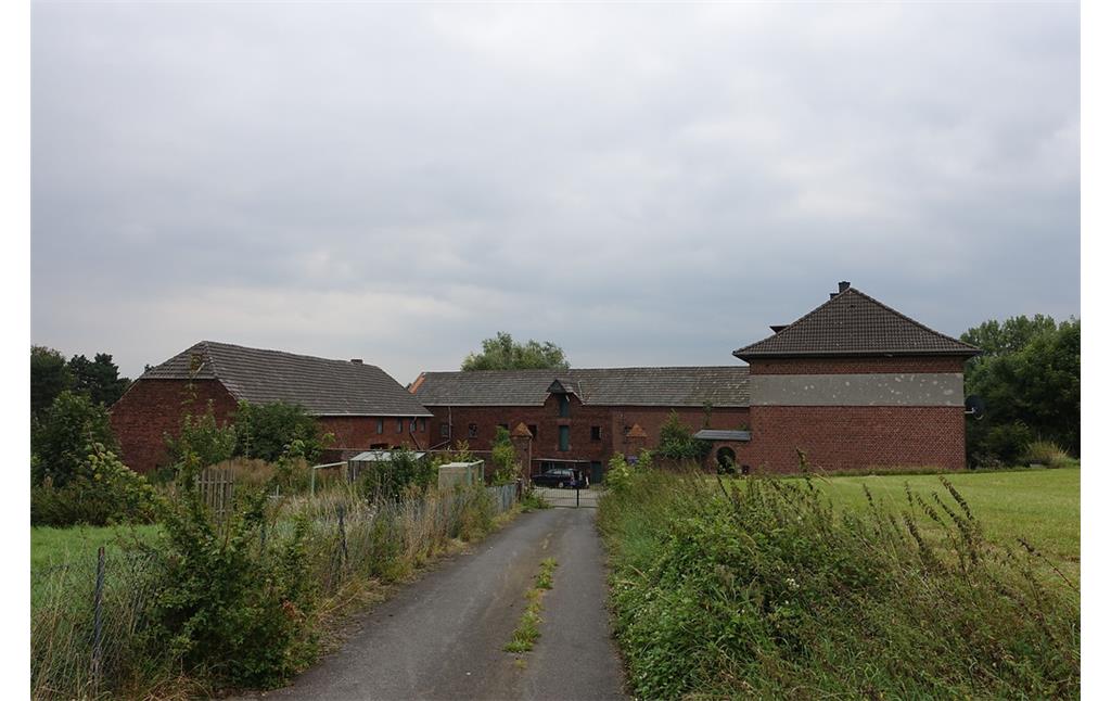 Frenzer Mühle (Schälmühle) in Inden, Ortsteil Frenz im Kreis Düren. Die Mühle wurde 1568 erreichtet und 1957 stillgelegt. Sie diente als Schäl-, Malz-, Loh-, Eisenschneide-, Öl- und Getreidemühle. Heute ist sie in Privatbesitz und beheimatet einen Biobauernhof (2017).