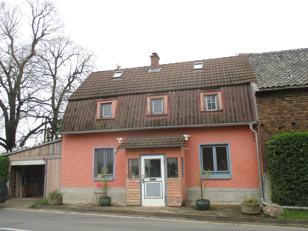 Haus mit Mansarddach in Schwarzmaar (2015)