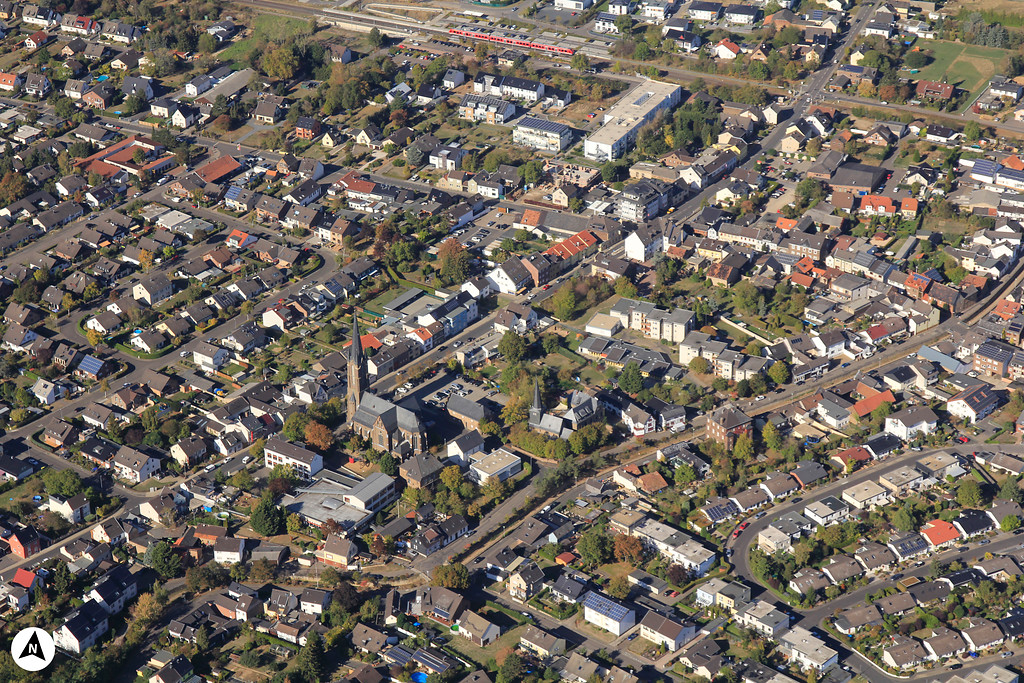 Luftbildaufnahme von Odendorf mit Nordpfeil (2018)