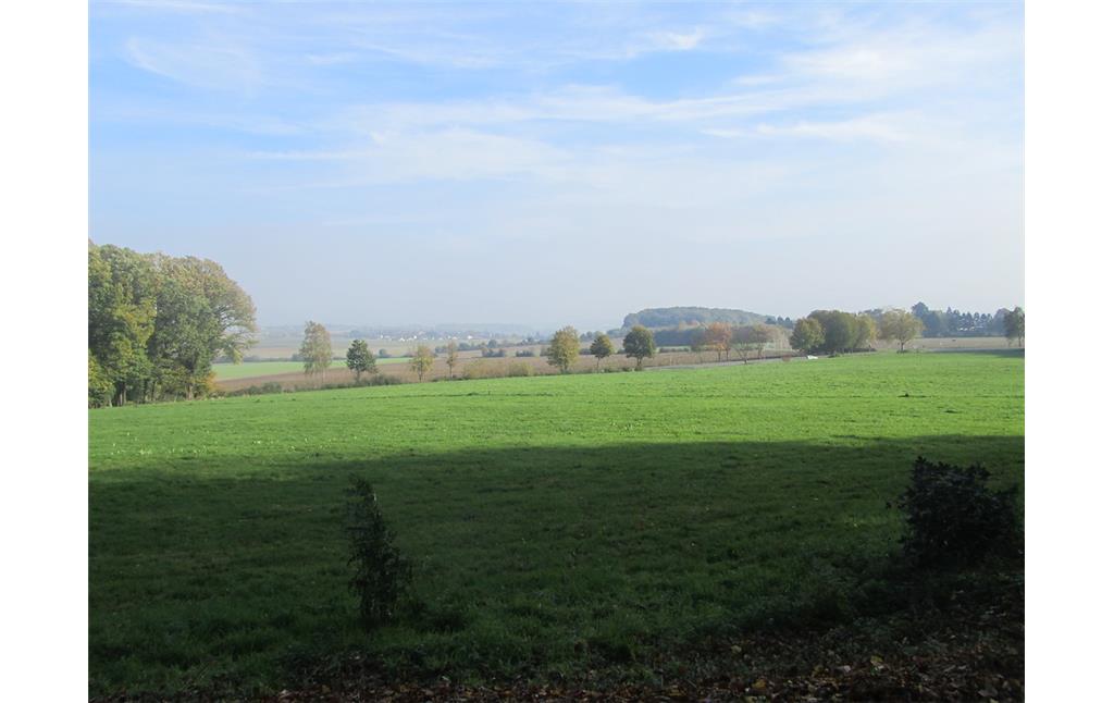 Blick vom Wachtberg-Denkmal über das Drachenfelser Ländchen (2014)