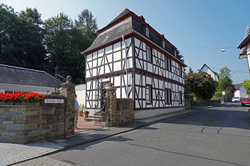 Altes Pfarrhaus in Bruchhausen, Geschichtsweg Bruchhausen (2019)