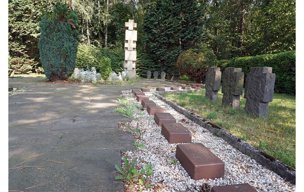Friedhof für die Gefallenen des Zweiten Weltkriegs bei Bruchhausen (2019)