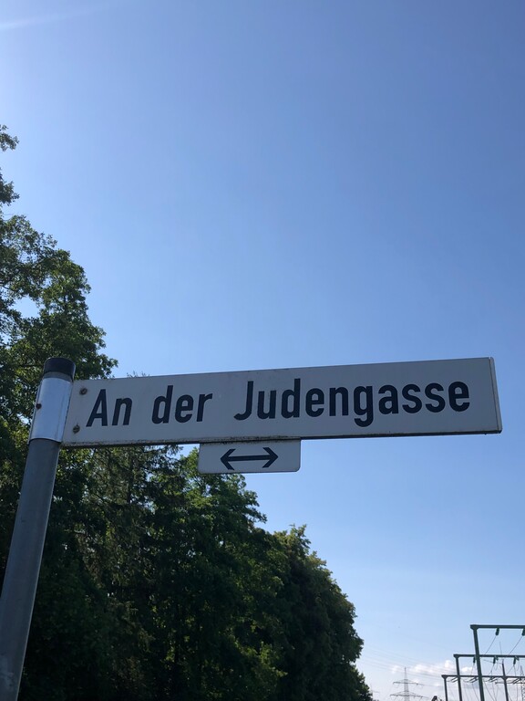 Straßenschild an der Judengasse (2023)