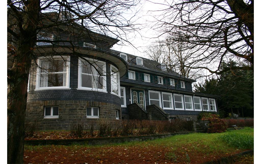 Gebäude des Fritz-Perl-Instituts in Wefelsen (2007)