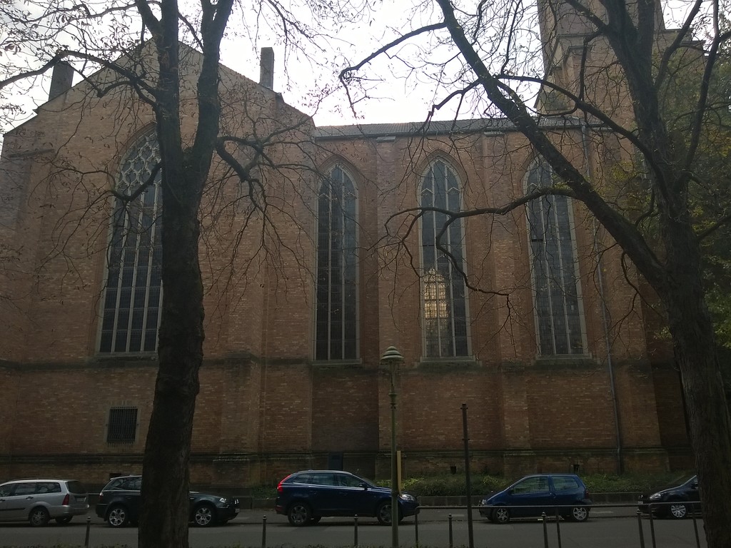 Seitenansicht der Kreuzkirche in Bonn (2014)