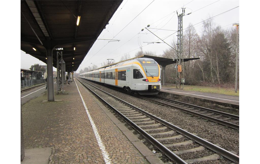 Bahnhof Kaldenkirchen (2017). Triebwagen VT 7.06 der Eurobahn nach Venlo