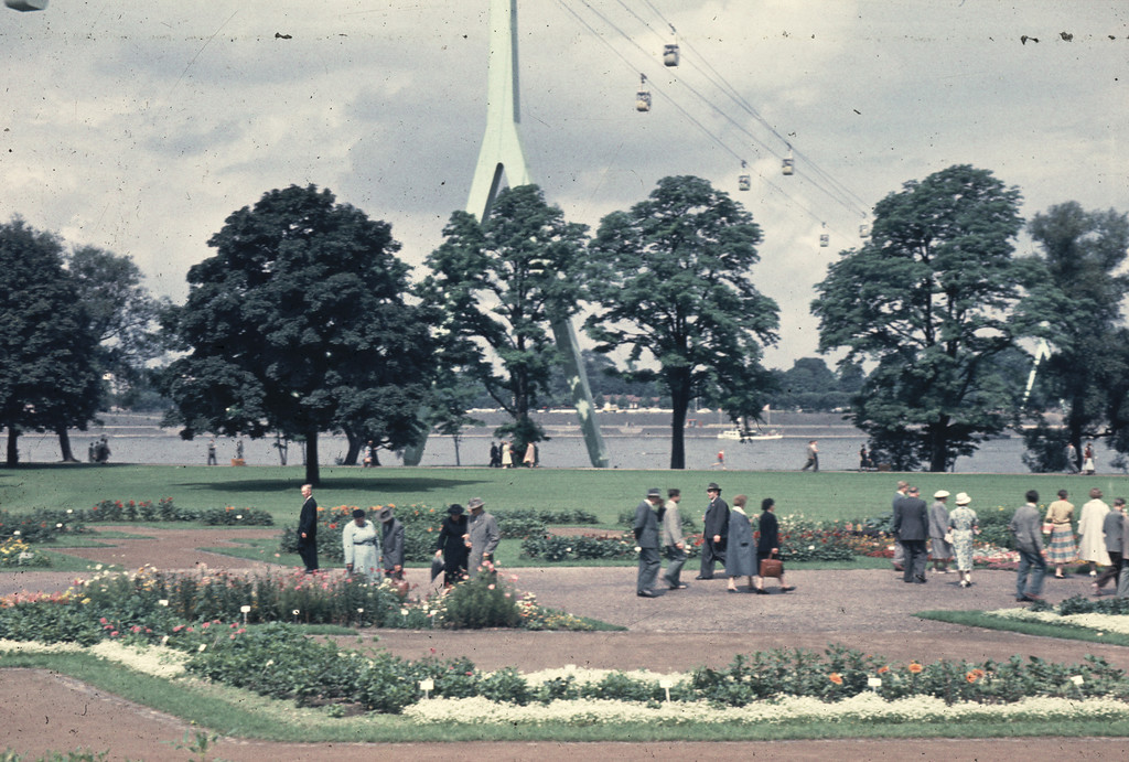 Dahliengarten und Seilbahn 1957