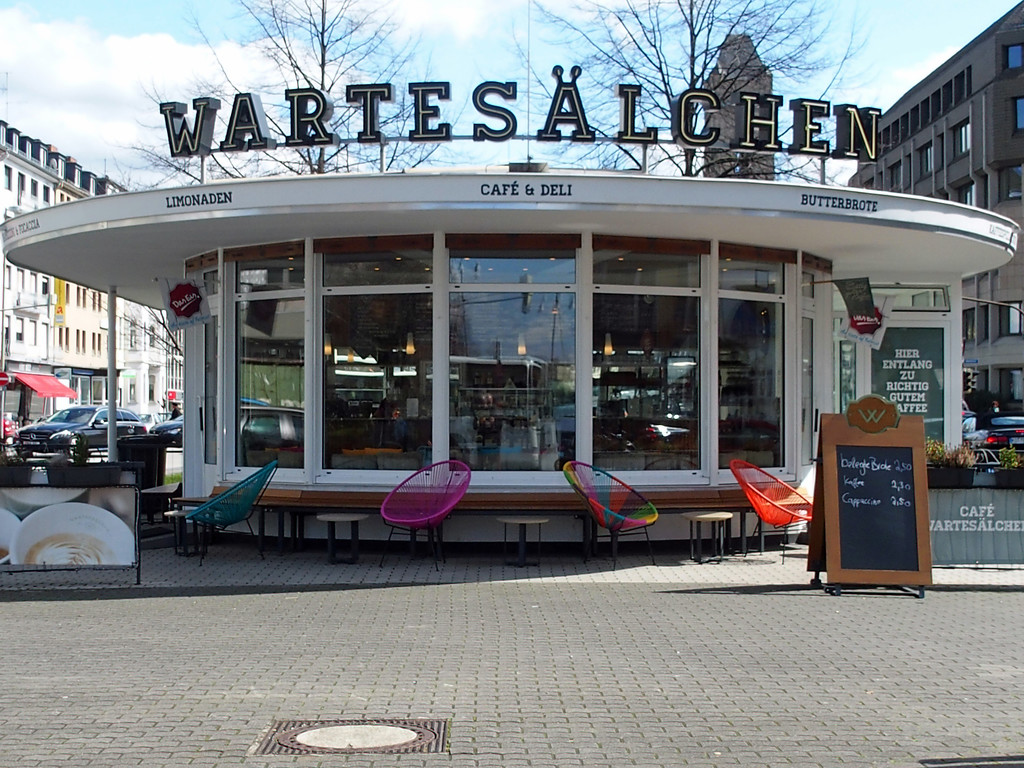 Pavillon "Wartesälchen" in Koblenz (2016)