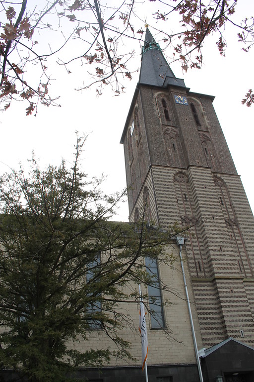 Katholische Pfarrkirche Sankt Martinus in Kerpen (2017)