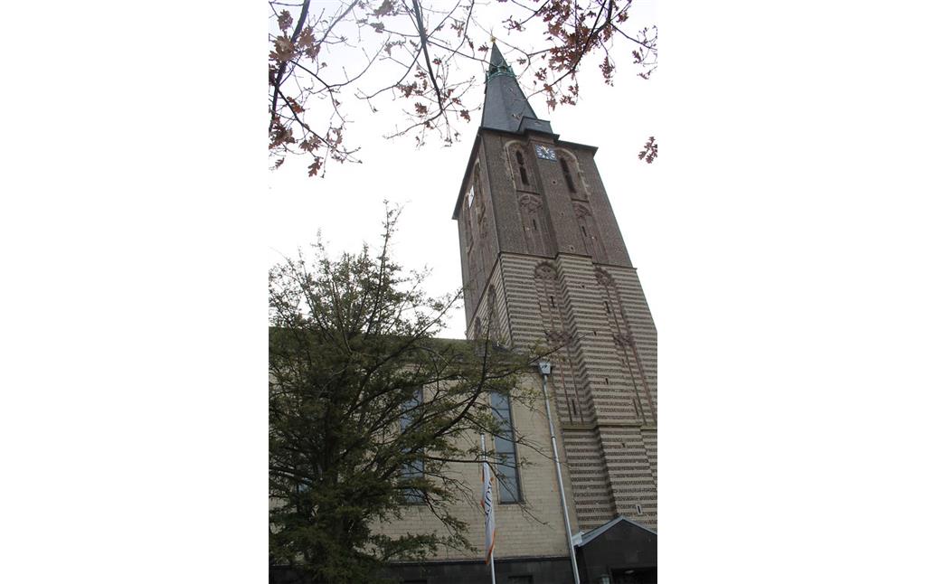 Katholische Pfarrkirche Sankt Martinus in Kerpen (2017)