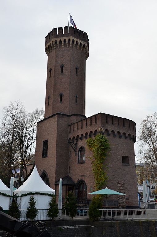 Südseite des Malakoffturms in Köln (2013)