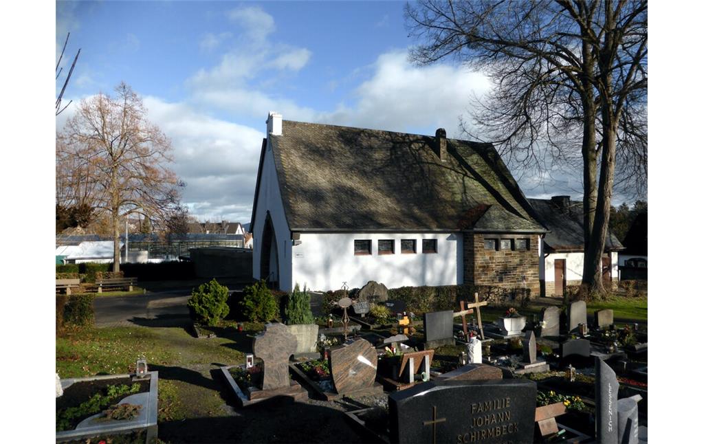 Friedhofskapelle auf dem Kommunalfriedhof in Sinzig (2023)