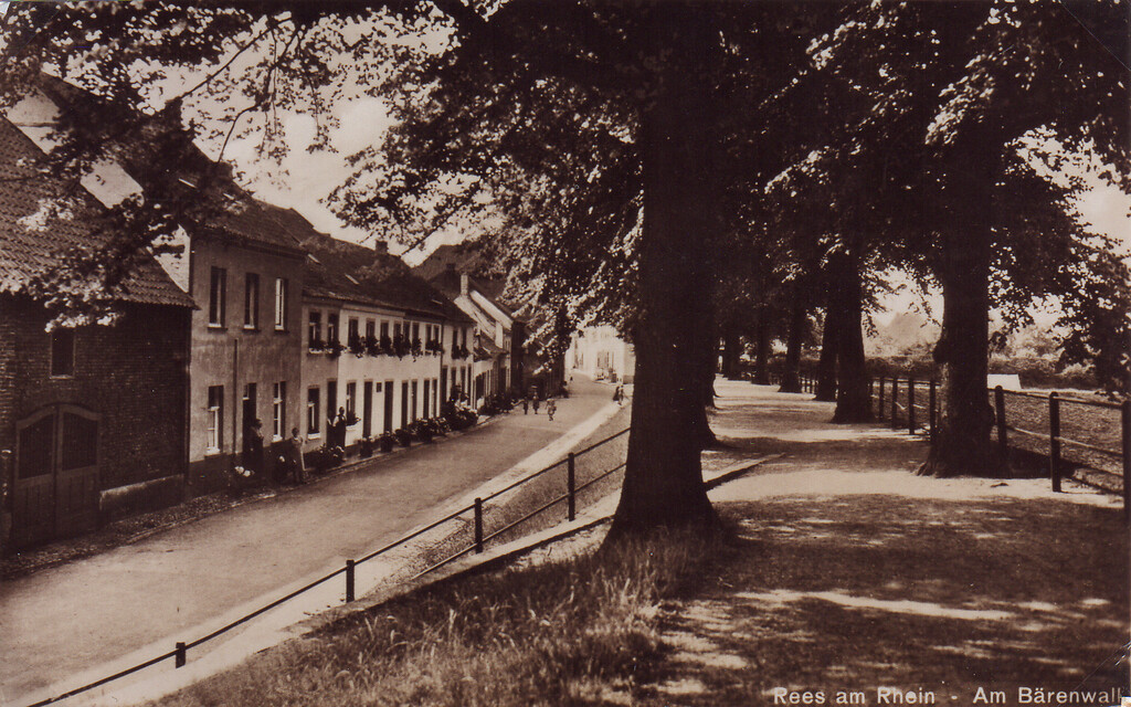 Rees, Am Bär. Bärenwall und Straße Am Bär (etwa 1935)