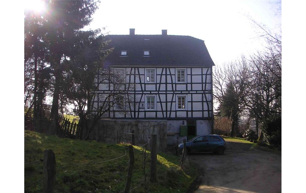 Fachwerkgebäude mit Krüppelwalmdach in Herkingrade (2008)