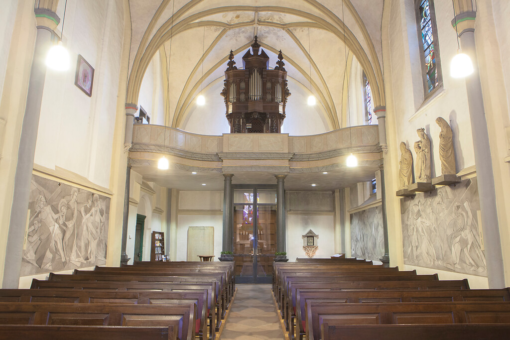 Blick auf die Orgelempore der Klosterkirche St. Mariae Himmelfahrt in Hamminkeln-Marienthal (2015)