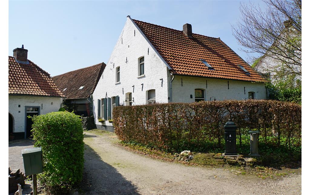 Bauernhof von 1777 im historischen Ortskern von Ronkenstein (2018)