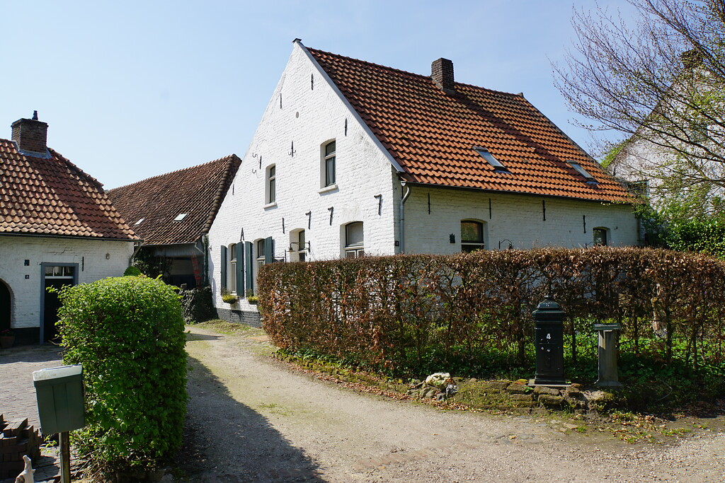 Bauernhof von 1777 im historischen Ortskern von Ronkenstein (2018)