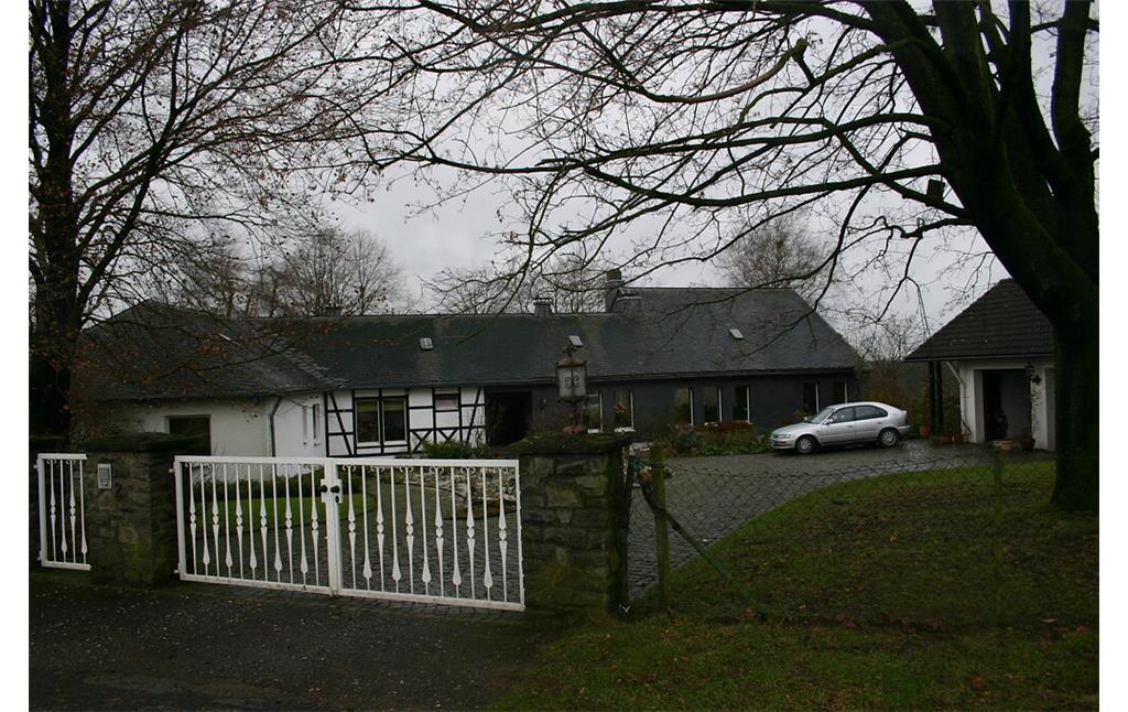 Das ehemalige Schulhaus in Filderheide ist heute zu einem Wohnhaus umgebaut (2008)