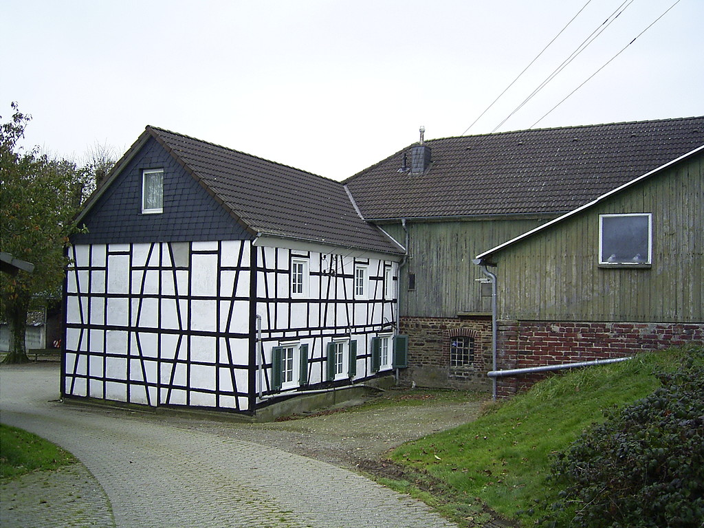 Fachwerkwohnhaus und Stall in Oberburghof (2007)