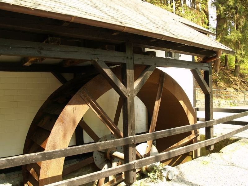 Dümmlinghauser Mühle mit Wasserrad (2009)