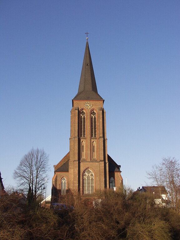 Pfarrkirche Sankt Servatius in Brühl-Kierberg (2002)