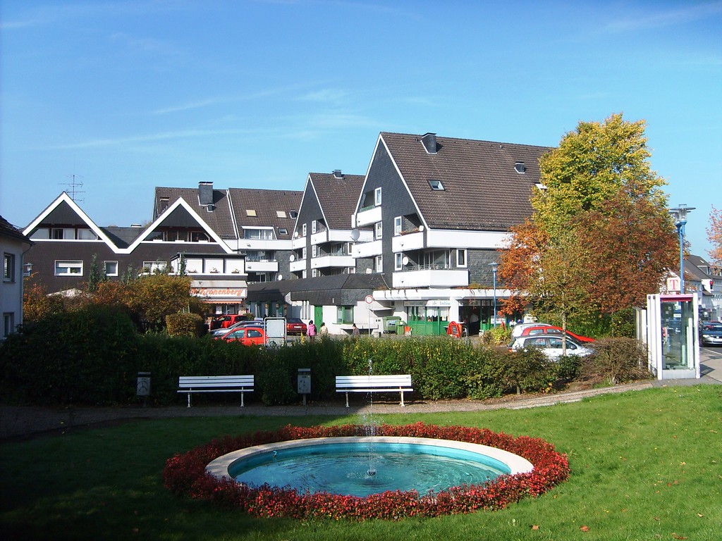 Moderne, verschieferte Bausubstanz im Ortskern Marienheide (2008)