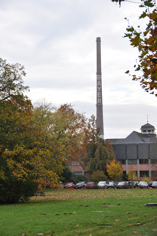 Bayerwerk: Industrieschornstein der Bayer AG (2014)
