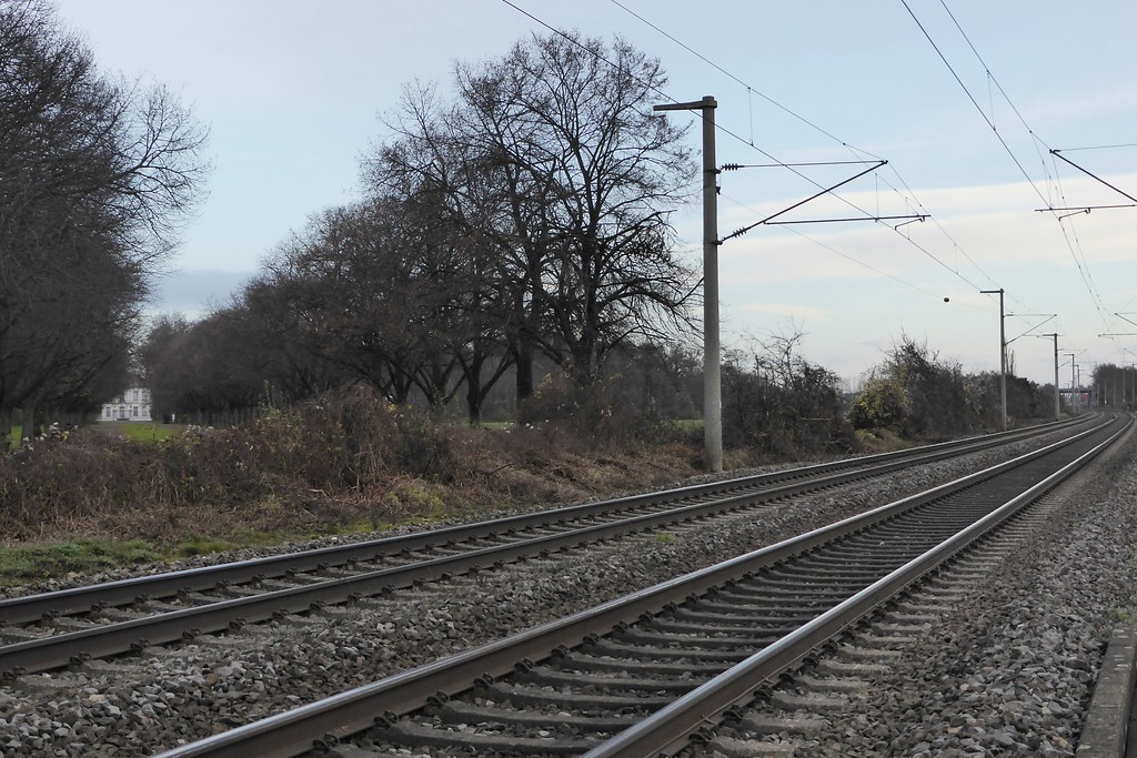 Gleisanlagen der Bahnstrecke Köln-Bonn-Koblenz bei Brühl (2014)