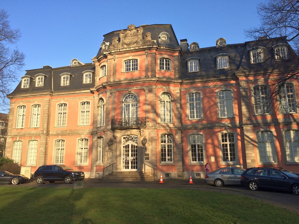 Schloss Jägerhof im Düsseldorfer Stadtteil Pempelfort (2016)