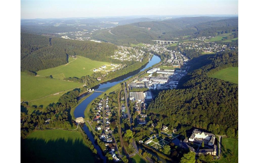 Luftbildaufnahme des Ortsteils Engelskirchen-Loope (2005)