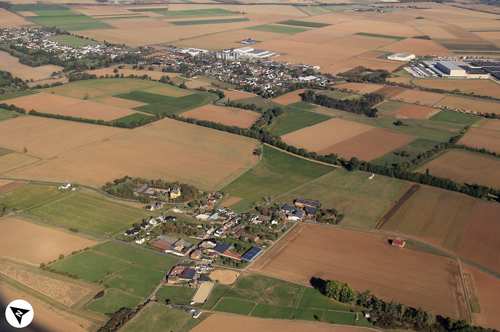 Luftbildaufnahme von Weilerswist-Bodenheim mit Nordpfeil (2018)